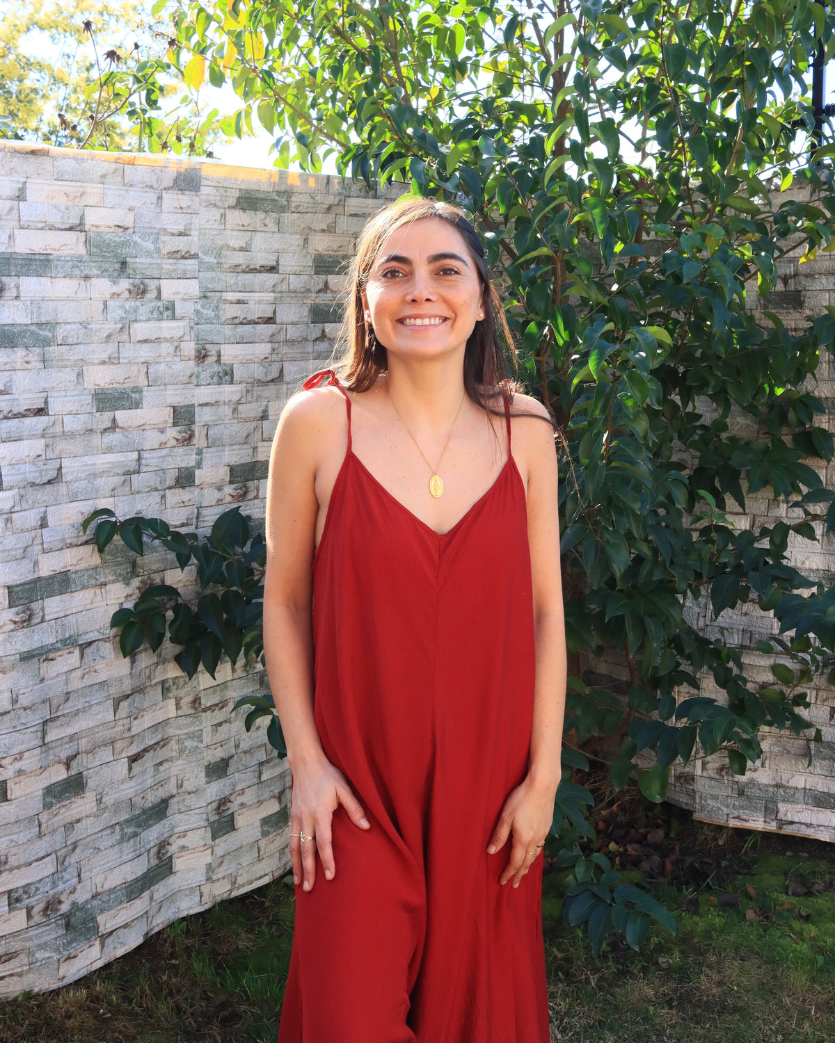 Vestido largo rojo de tirantes